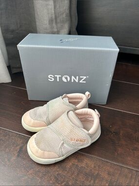 Stonz Cruiser Original Toddler Shoe in Haze Pink size 8